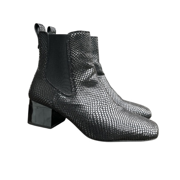 Franco Sarto Waxton Black Snake Print Ankle Boots Size 8.5 - Picture 1 of 12